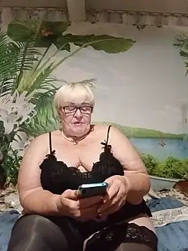 VioletSweet5566 online show from 07-24-26, 06:15
