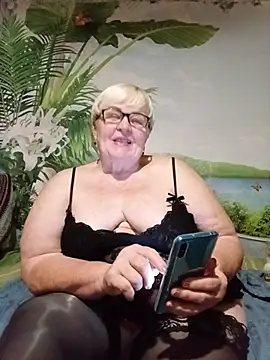 VioletSweet5566 online show from 07-15-26, 07:10