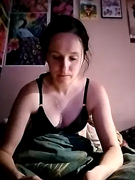 Snapshot of HardCouple33 chatting on 05-13-26, 07:10 HardCouple33 online show from 05-13-26, 07:10