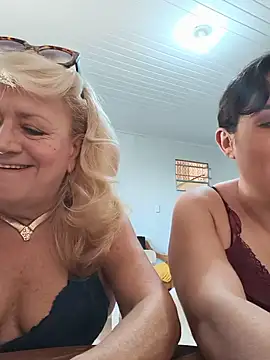 Snapshot of Belladama61 chatting on 07-22-26, 10:28 Belladama61 online show from 07-22-26, 10:28