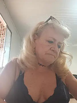 Snapshot of Belladama61 chatting on 07-01-26, 10:15 Belladama61 online show from 07-01-26, 10:15