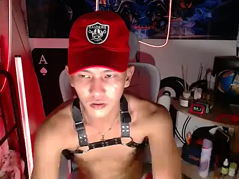 Snapshot of RalfAsian25 chatting on 02-17-26, 05:21 RalfAsian25 online show from 02-17-26, 05:21