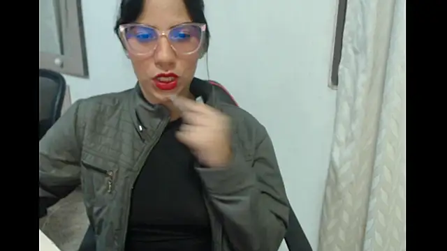 SamantaSweett  online show from 04-15-26, 05:02