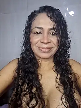 Snapshot of floresblancas chatting on 10-22-25, 09:42 floresblancas online show from 10-22-25, 09:42