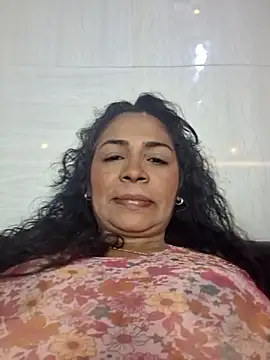 Snapshot of floresblancas chatting on 10-18-25, 12:07 floresblancas online show from 10-18-25, 12:07