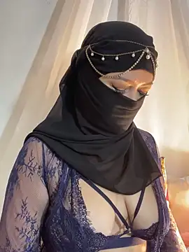 Amyraa  online show from 10-02-25, 01:03