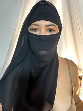 Amyraa  online show from 10-22-25, 01:10