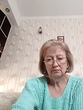 Snapshot of AlikaSwan5821 chatting on 10-29-25, 01:10 AlikaSwan5821 online show from 10-29-25, 01:10