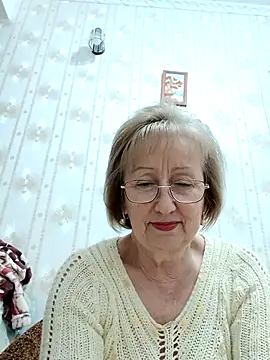 Snapshot of AlikaSwan5821 chatting on 12-15-25, 08:14 AlikaSwan5821 online show from 12-15-25, 08:14