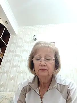 Snapshot of AlikaSwan5821 chatting on 10-22-25, 06:51 AlikaSwan5821 online show from 10-22-25, 06:51