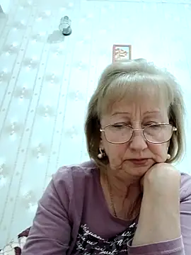 Snapshot of AlikaSwan5821 chatting on 10-31-25, 08:16 AlikaSwan5821 online show from 10-31-25, 08:16