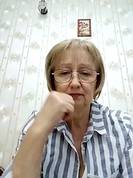 Snapshot of AlikaSwan5821 chatting on 11-08-25, 01:58 AlikaSwan5821 online show from 11-08-25, 01:58