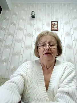 Snapshot of AlikaSwan5821 chatting on 11-13-25, 08:35 AlikaSwan5821 online show from 11-13-25, 08:35