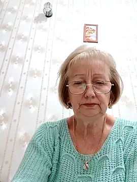 Snapshot of AlikaSwan5821 chatting on 11-18-25, 08:01 AlikaSwan5821 online show from 11-18-25, 08:01