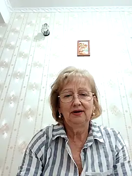 Snapshot of AlikaSwan5821 chatting on 11-02-25, 02:00 AlikaSwan5821 online show from 11-02-25, 02:00