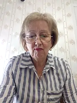 Snapshot of AlikaSwan5821 chatting on 11-16-25, 02:00 AlikaSwan5821 online show from 11-16-25, 02:00