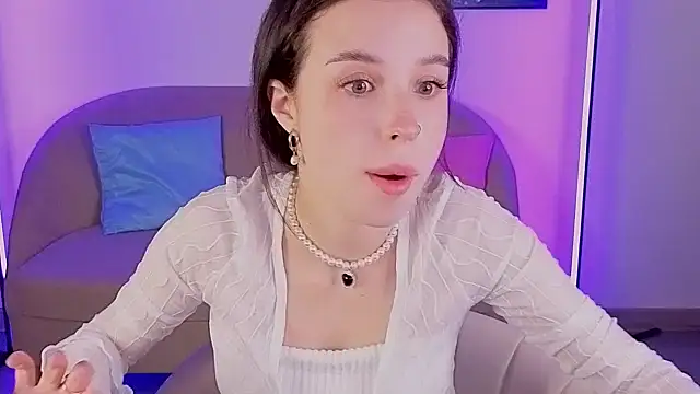 Snapshot of LANA_MILANO chatting on 10-15-25, 11:07 LANA MILANO online show from 10-15-25, 11:07