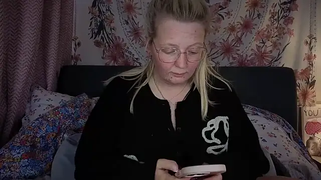 Daisyxoxo  online show from 02-20-26, 09:44