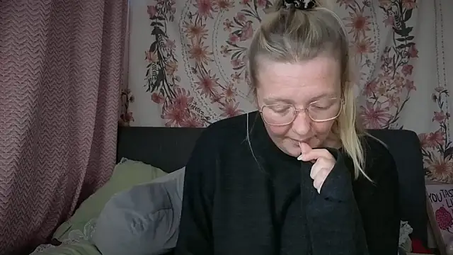 Daisyxoxo  online show from 12-05-25, 09:41