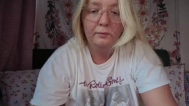 Daisyxoxo  online show from 05-04-26, 08:50