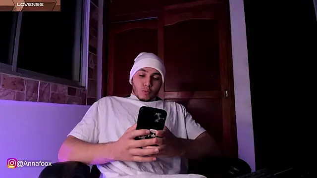 max valiant1 online show from 01-13-26, 04:38