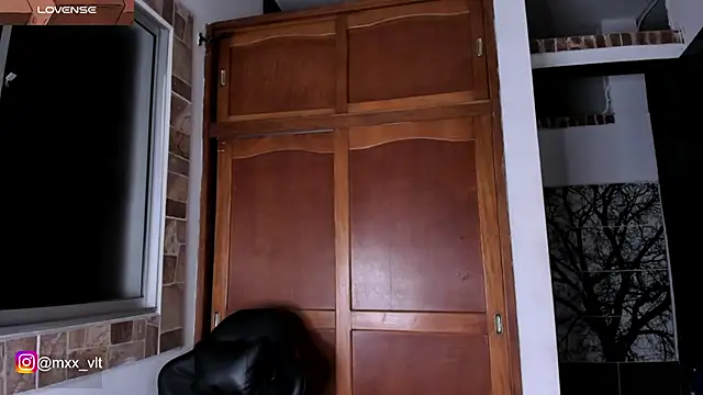 max valiant1 online show from 11-28-25, 05:07