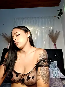 Snapshot of linda698049 chatting on 09-24-25, 06:03 linda698049 online show from 09-24-25, 06:03