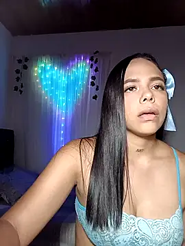 Snapshot of linda698049 chatting on 09-16-25, 05:08 linda698049 online show from 09-16-25, 05:08