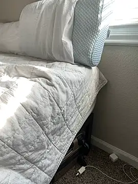 Snapshot of mitch_kamm chatting on 04-04-26, 12:50 mitch kamm online show from 04-04-26, 12:50