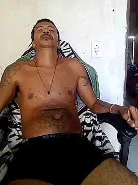 Snapshot of moreno25centimetro chatting on 04-26-26, 06:38 moreno25centimetro online show from 04-26-26, 06:38