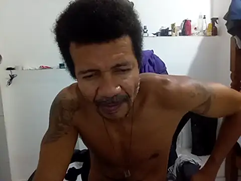 moreno25centimetro online show from 11-08-25, 02:37