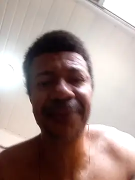 moreno25centimetro online show from 11-03-25, 12:53