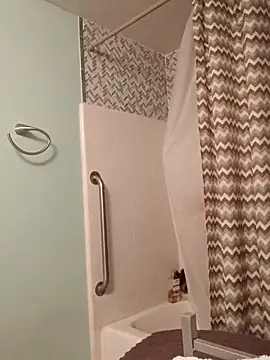 RichardW online show from 12-19-25, 03:43