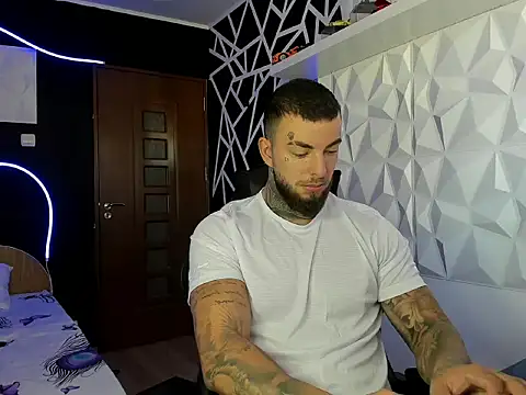 Chrisjordan66 online show from 10-11-25, 08:04