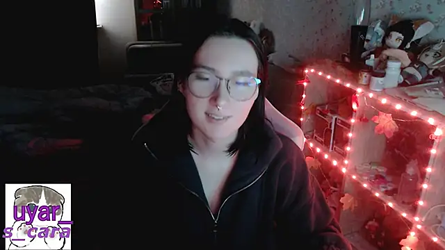 Snapshot of s_cara chatting on 10-16-25, 11:40 s cara online show from 10-16-25, 11:40