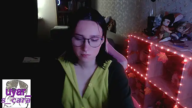 Snapshot of s_cara chatting on 10-04-25, 01:45 s cara online show from 10-04-25, 01:45