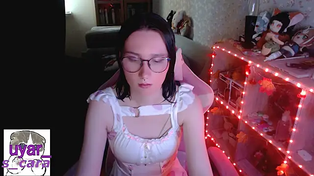 Snapshot of s_cara chatting on 10-08-25, 02:18 s cara online show from 10-08-25, 02:18