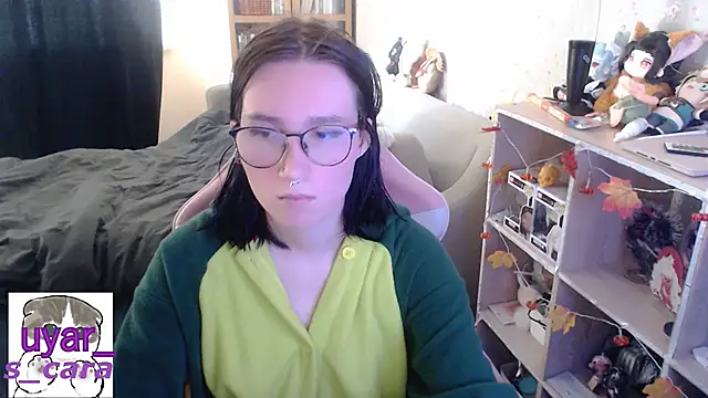 Snapshot of s_cara chatting on 10-07-25, 11:22 s cara online show from 10-07-25, 11:22