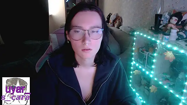 Snapshot of s_cara chatting on 10-12-25, 12:06 s cara online show from 10-12-25, 12:06