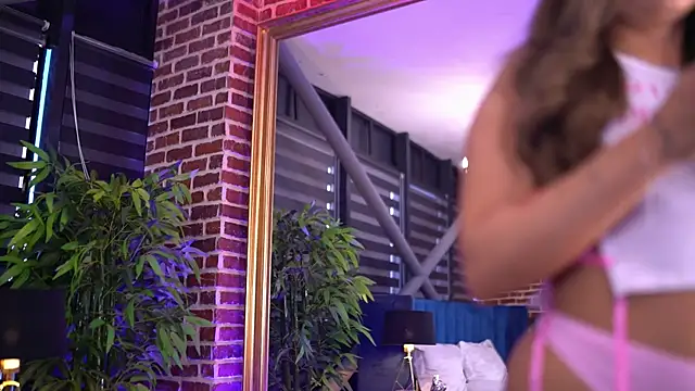 MillaSerene online show from 10-30-25, 05:28