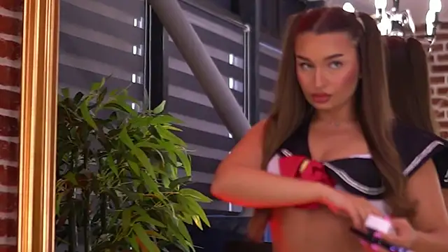 MillaSerene online show from 10-25-25, 05:06