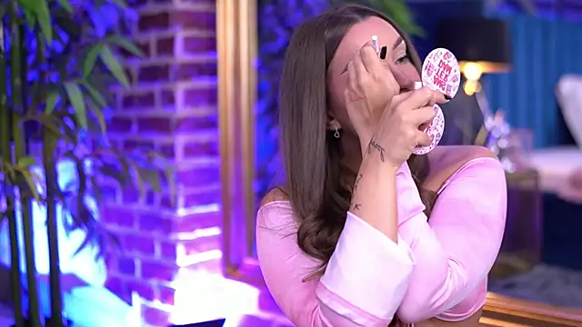 MillaSerene online show from 11-20-25, 07:09