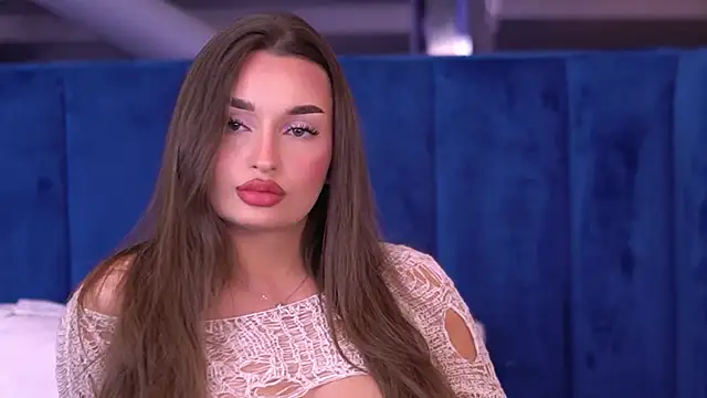 MillaSerene online show from 10-19-25, 04:26