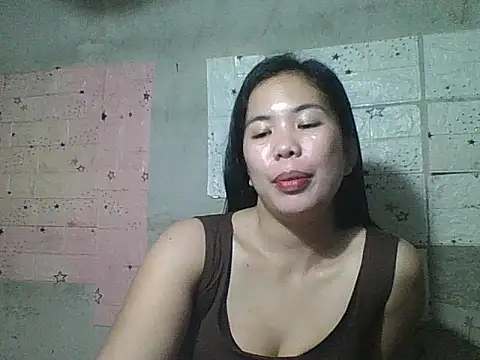 Snapshot of pinaysinglemommm chatting on 10-04-25, 09:11 pinaysinglemommm online show from 10-04-25, 09:11