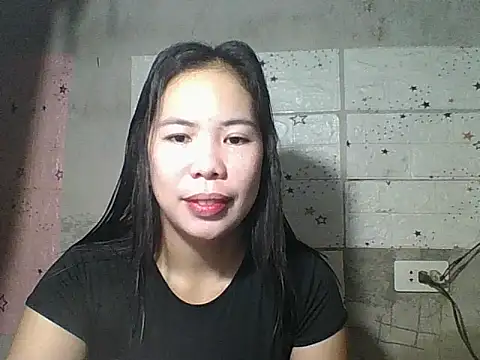 Snapshot of pinaysinglemommm chatting on 09-11-25, 09:15 pinaysinglemommm online show from 09-11-25, 09:15