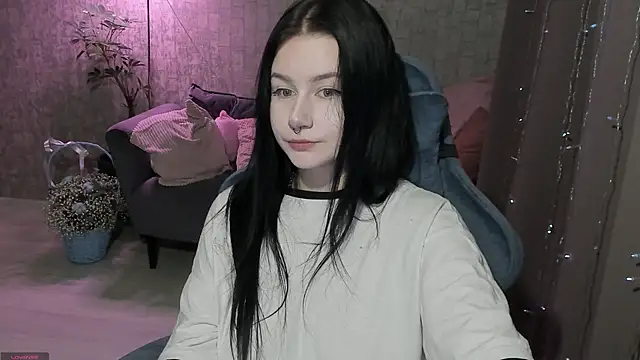 Snapshot of AlinaGreeeen chatting on 10-08-25, 03:52 AlinaGreeeen online show from 10-08-25, 03:52