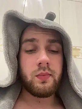 LuckyGirlfriends online show from 02-05-26, 01:56