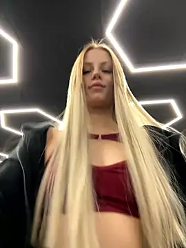 FavoriteKira online show from 01-15-26, 04:10