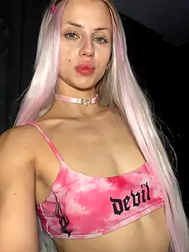 FavoriteKira online show from 09-12-25, 05:24