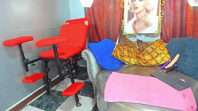 naughty milf esmeralda online show from 12-19-25, 07:49